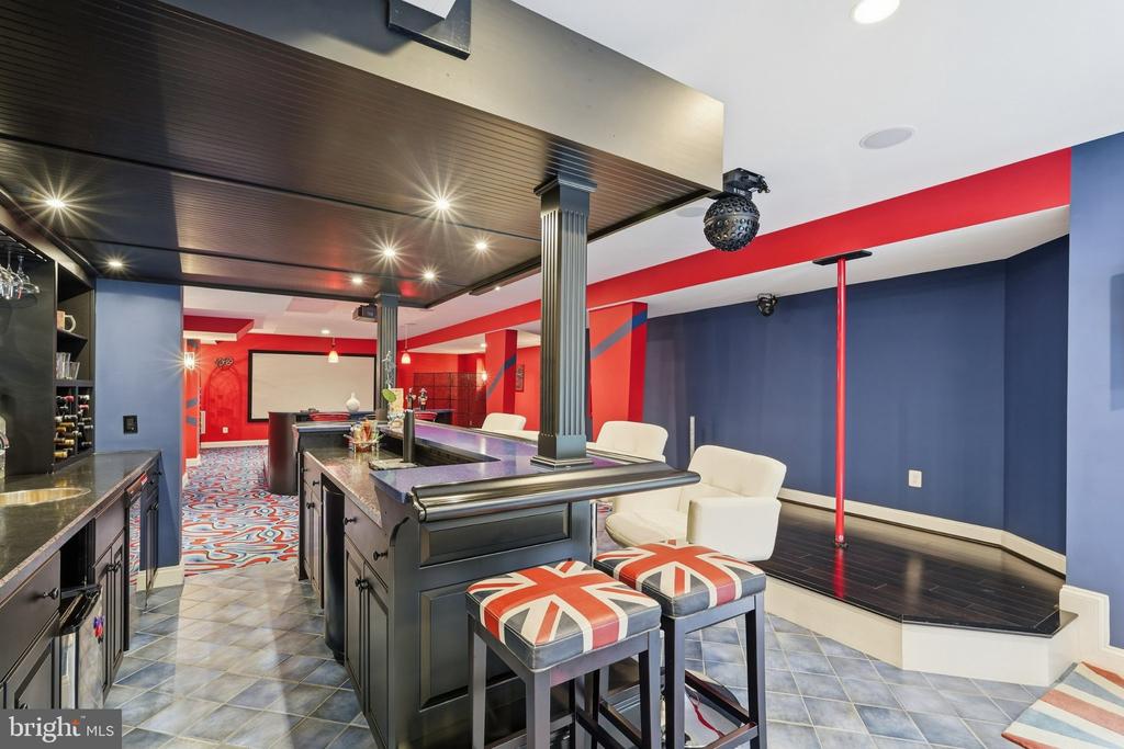 1753 ROSALEIGH COURT