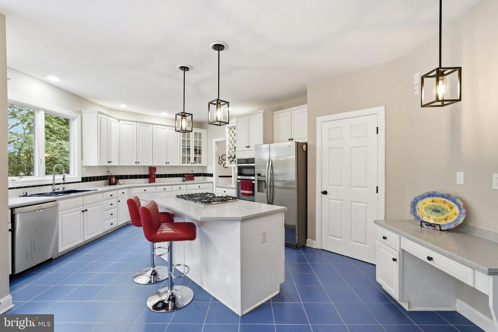 1753 ROSALEIGH COURT