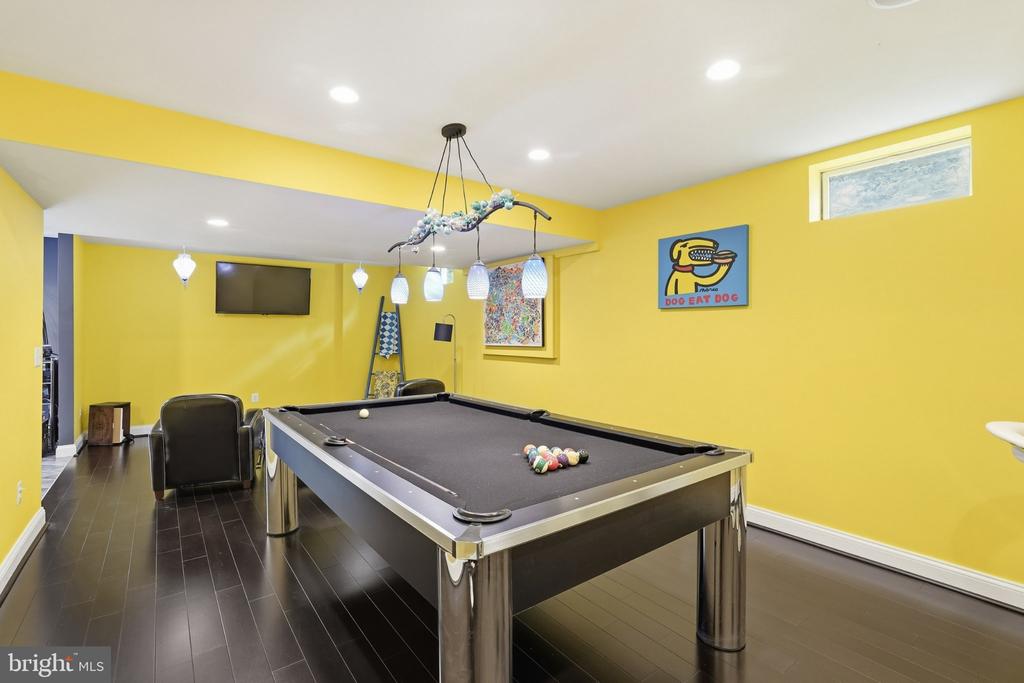 1753 ROSALEIGH COURT