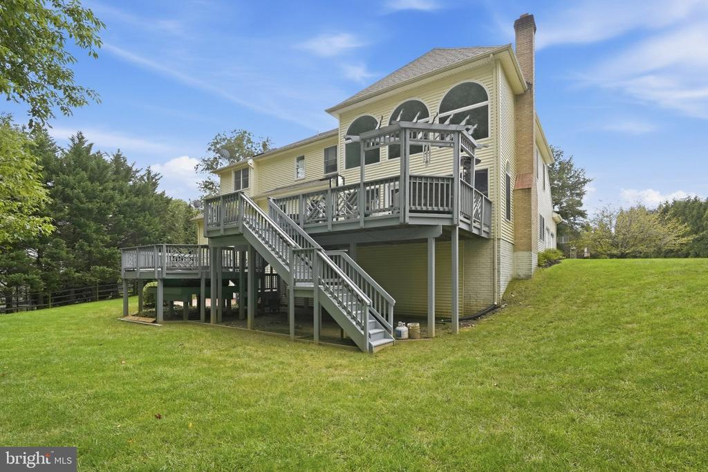 1753 ROSALEIGH COURT