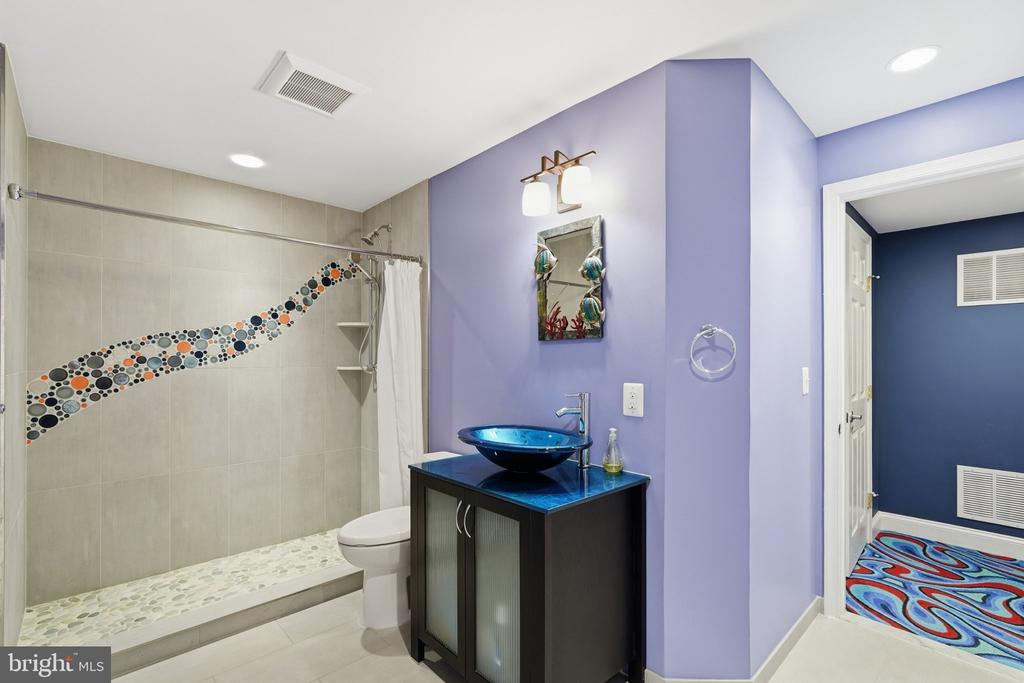 1753 ROSALEIGH COURT