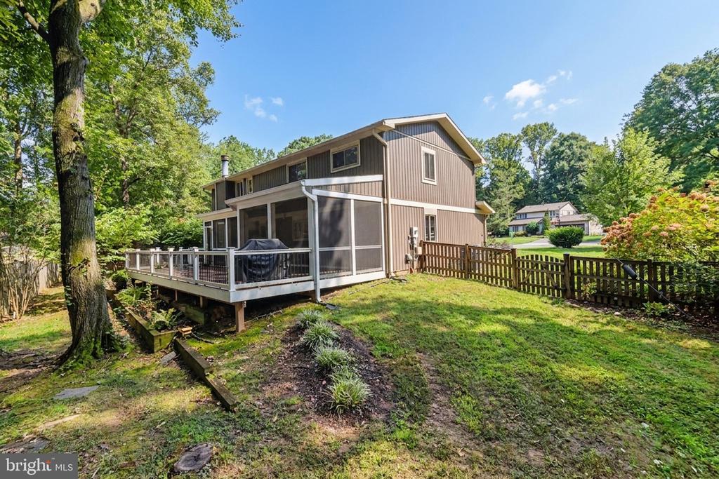 1523 SHELLBARK PLACE