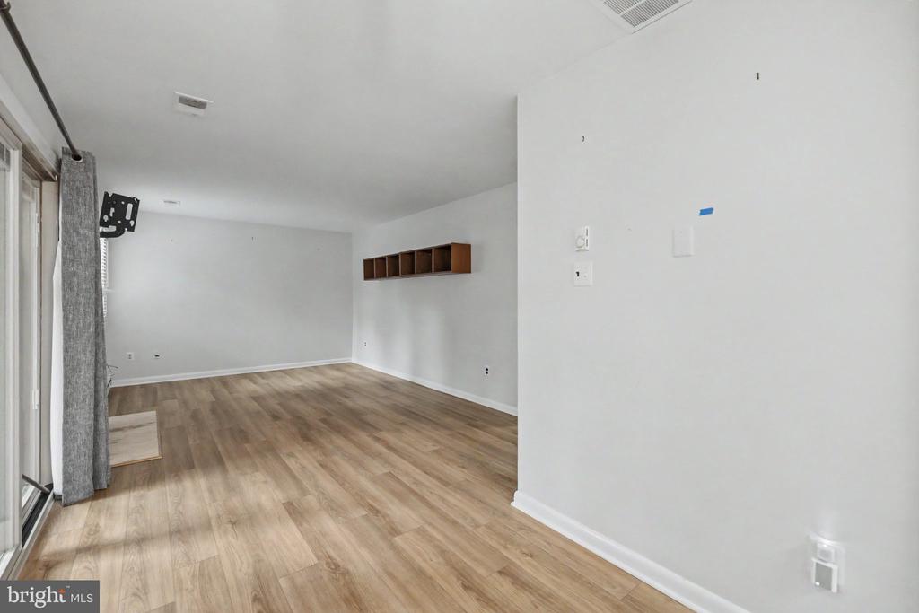 1523 SHELLBARK PLACE