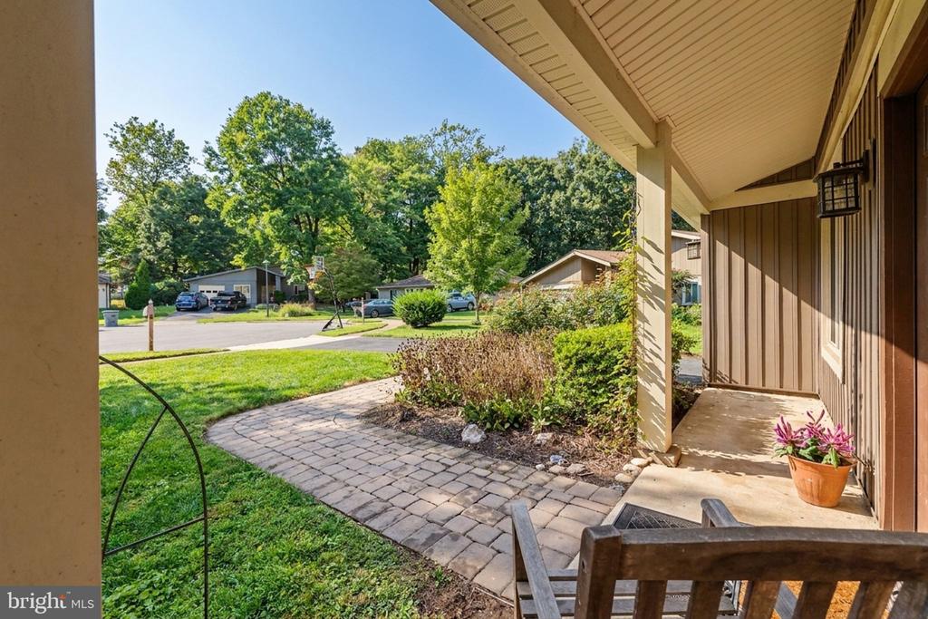 1523 SHELLBARK PLACE