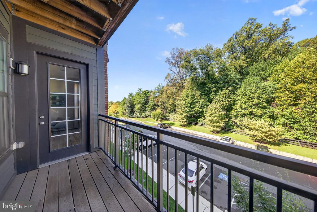 3925 FAIR RIDGE DRIVE Unit: 303