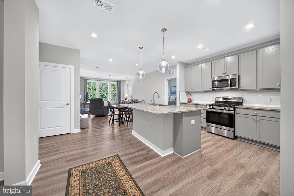 3925 FAIR RIDGE DRIVE Unit: 303