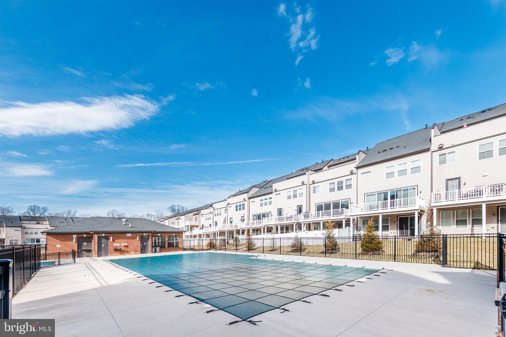 3925 FAIR RIDGE DRIVE Unit: 303