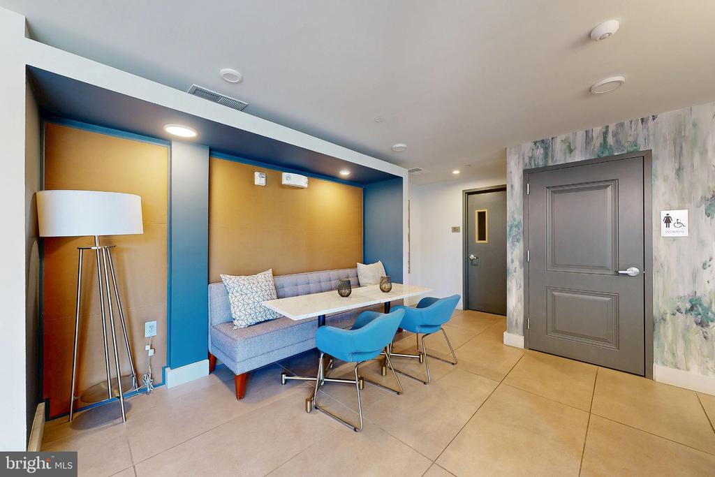 3925 FAIR RIDGE DRIVE Unit: 303