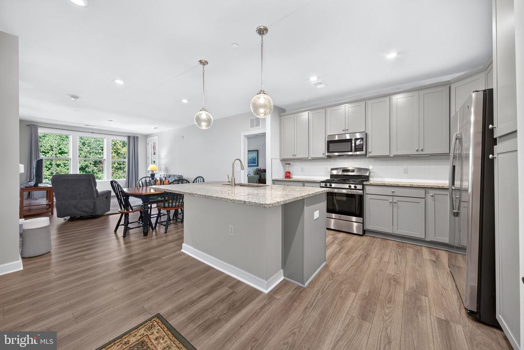 3925 FAIR RIDGE DRIVE Unit: 303