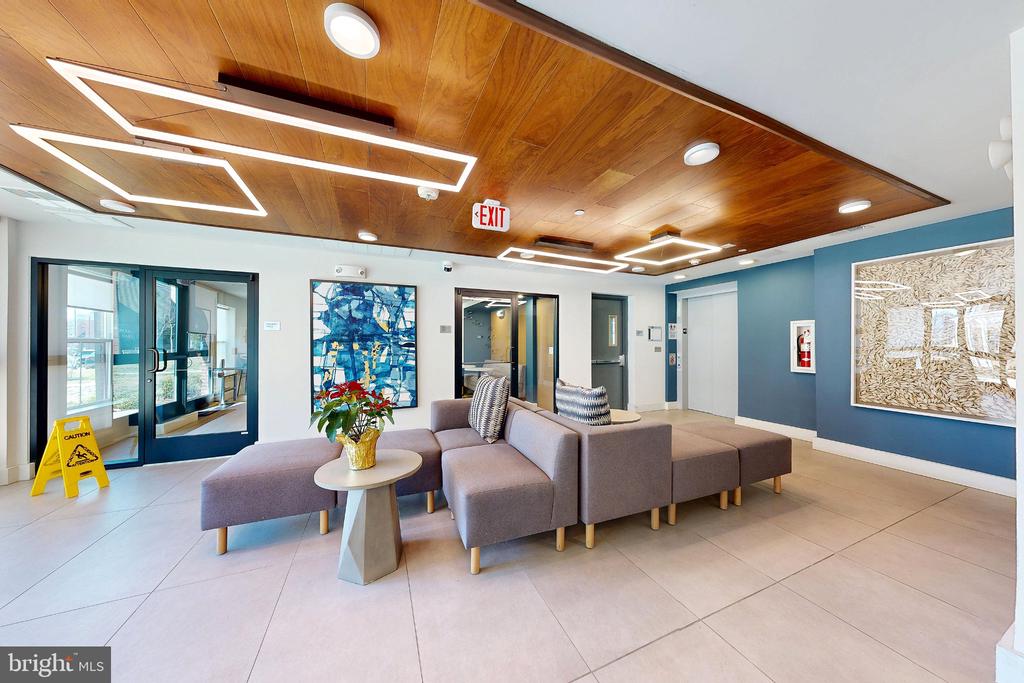 3925 FAIR RIDGE DRIVE Unit: 303