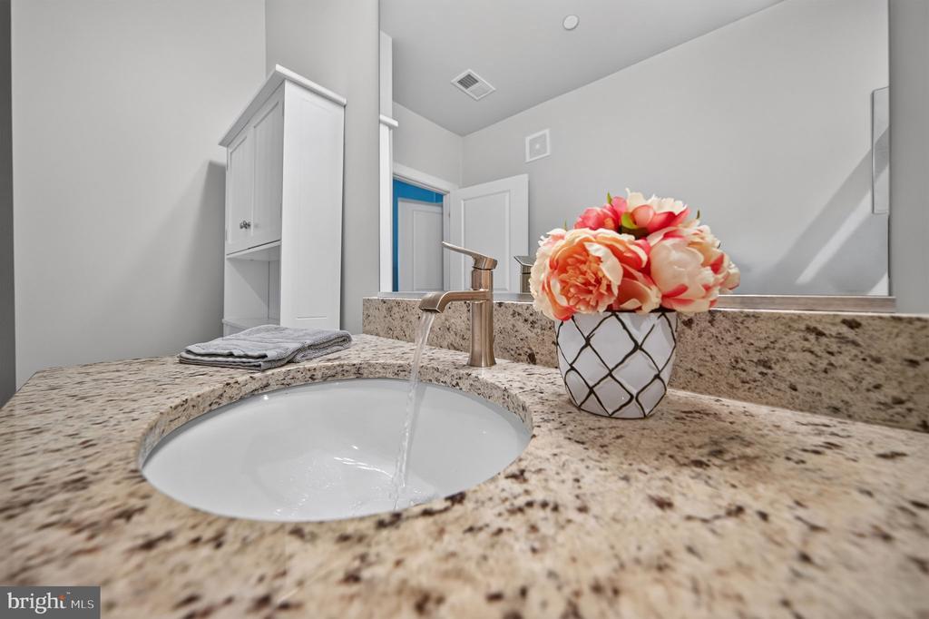 3925 FAIR RIDGE DRIVE Unit: 303