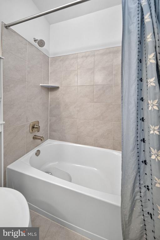 3925 FAIR RIDGE DRIVE Unit: 303