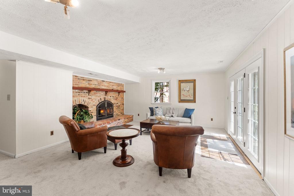 9280 BAILEY LANE