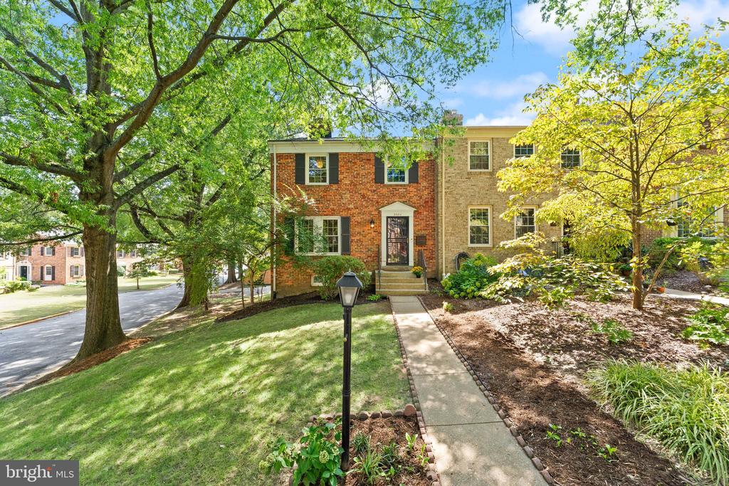 9280 BAILEY LANE