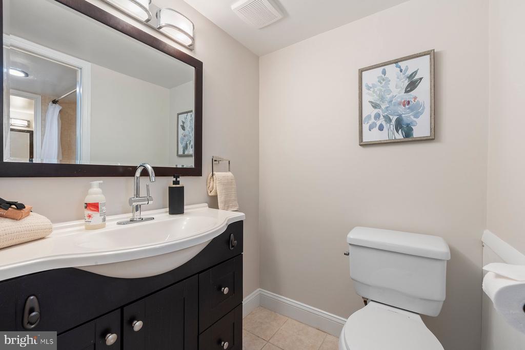 623 CENTER STREET Unit: T3