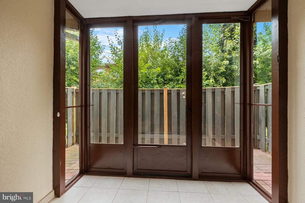623 CENTER STREET Unit: T3