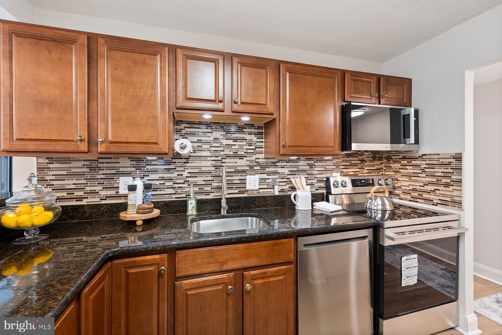 623 CENTER STREET Unit: T3