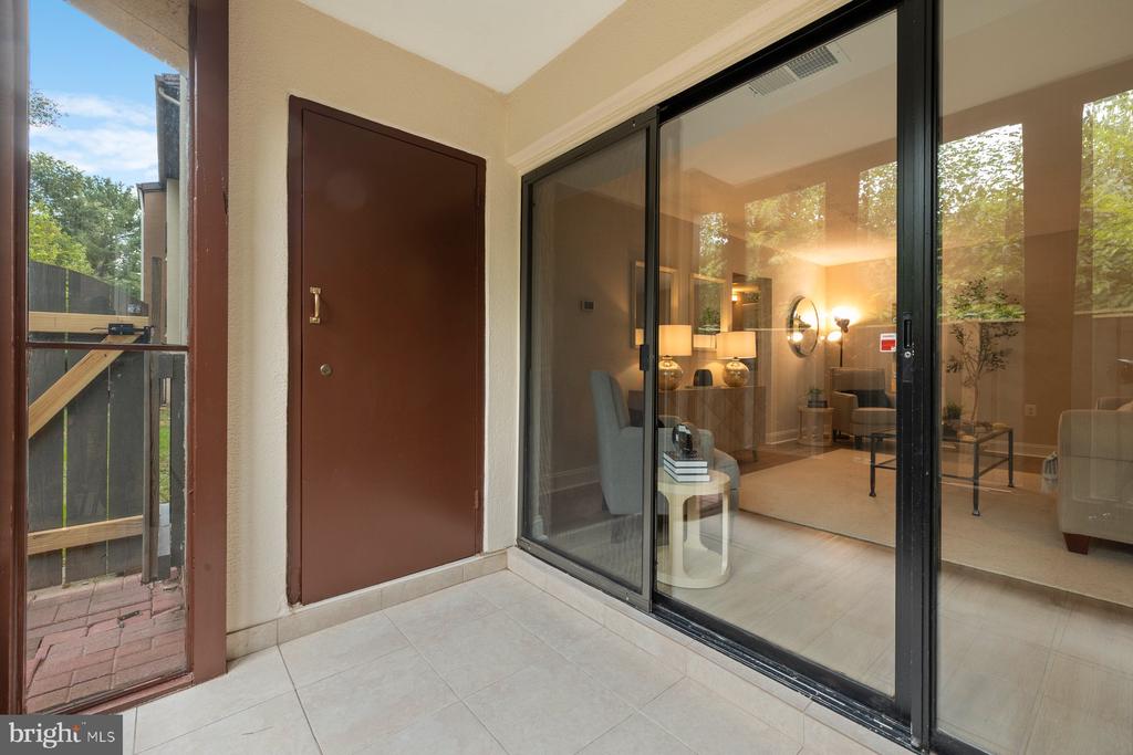 623 CENTER STREET Unit: T3