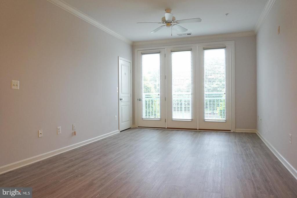 12000 MARKET STREET Unit: 177