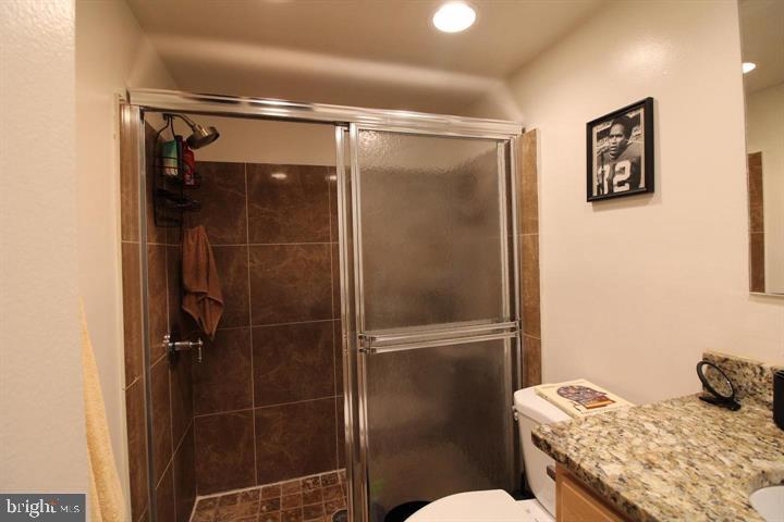 5610 BLOOMFIELD DRIVE Unit: 101