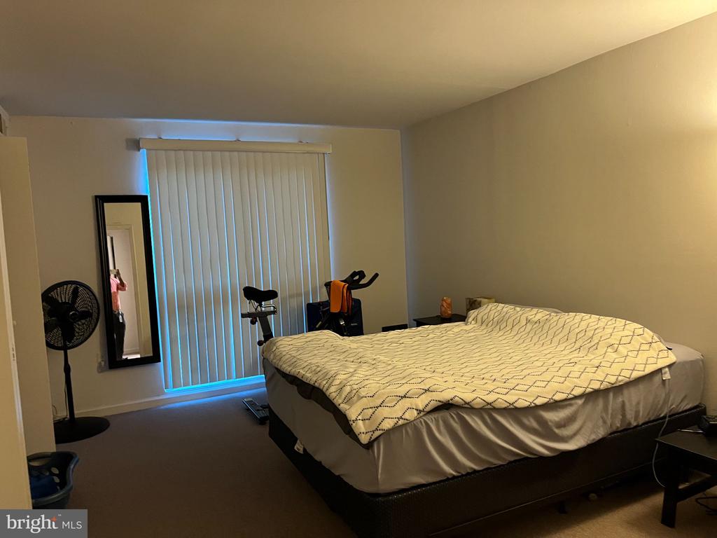 5610 BLOOMFIELD DRIVE Unit: 101