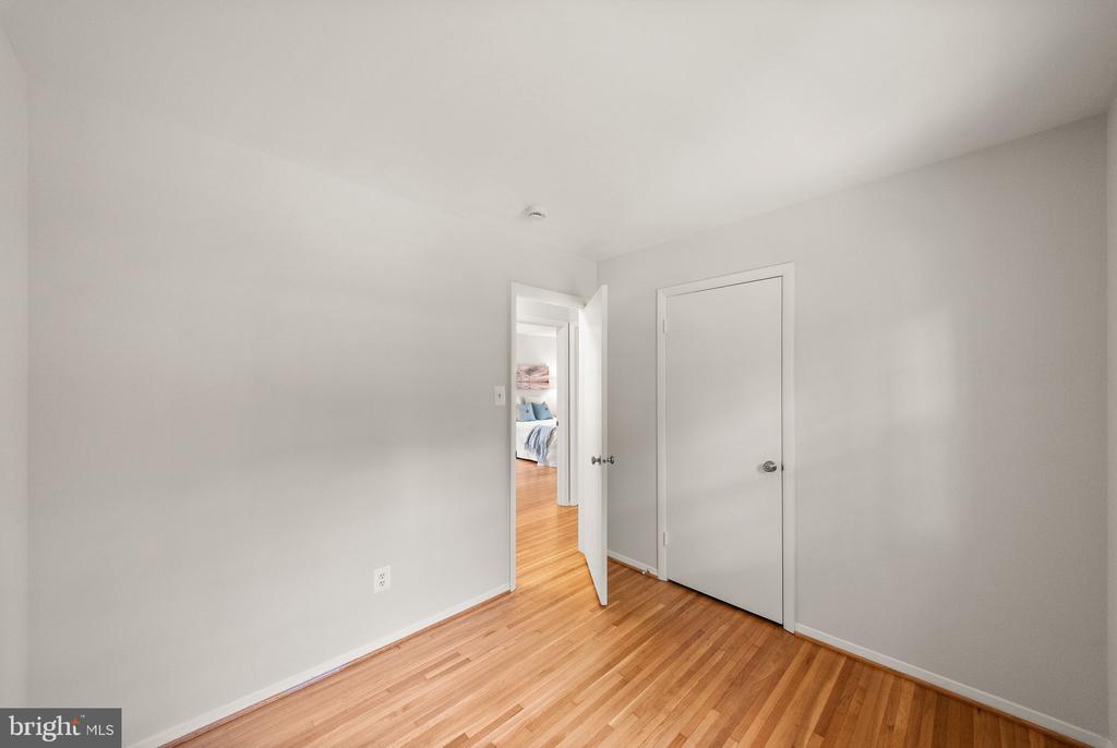 4426 ROCKCREST DRIVE