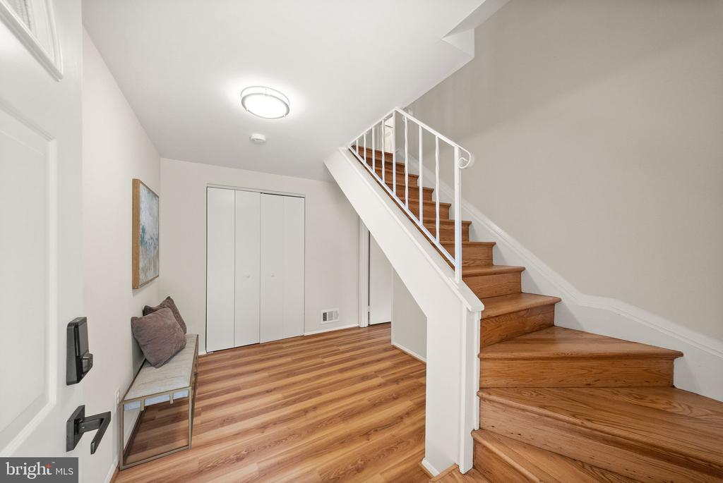 4426 ROCKCREST DRIVE