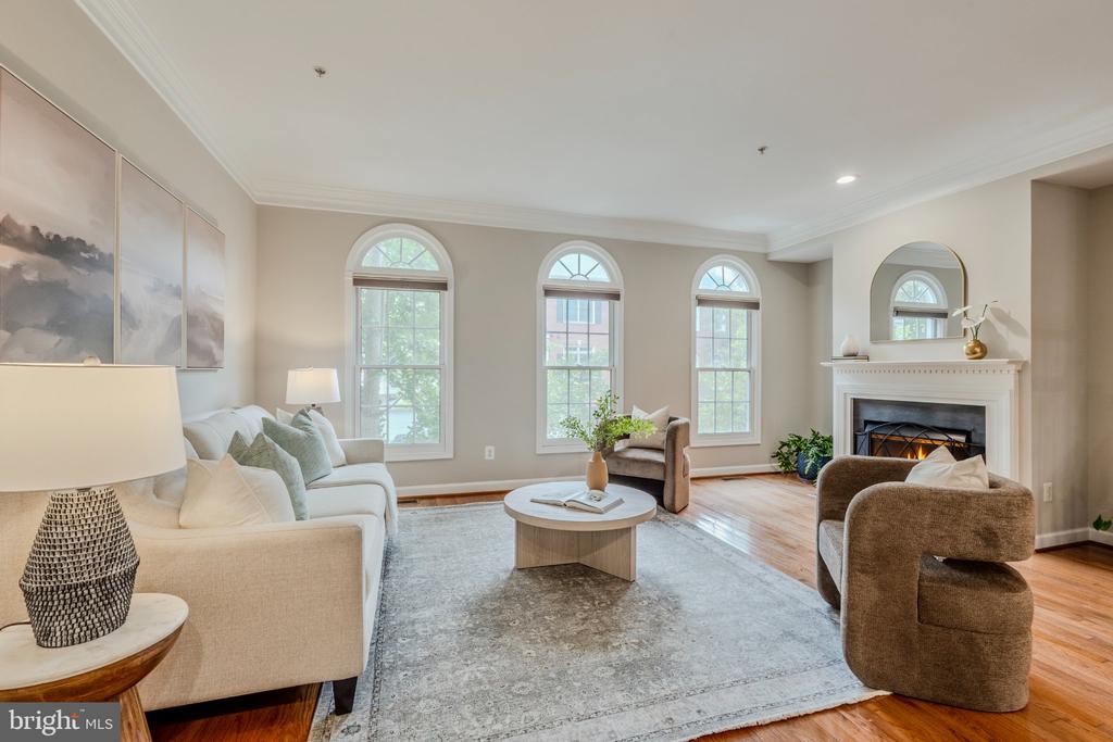 8816 HUNTING LODGE COURT