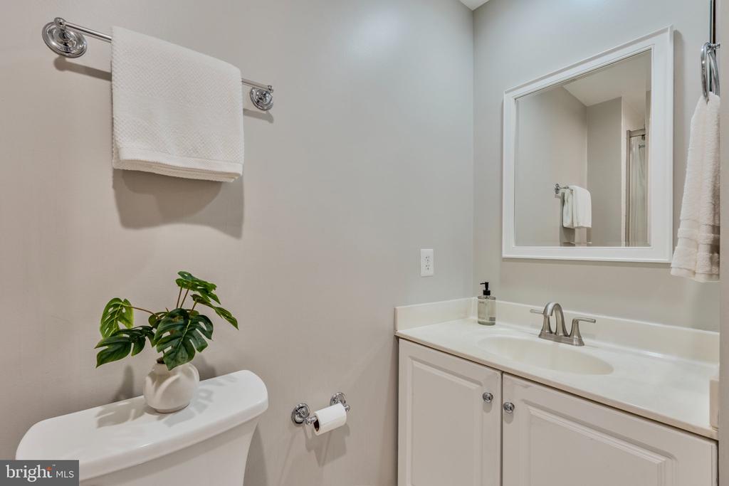 8816 HUNTING LODGE COURT