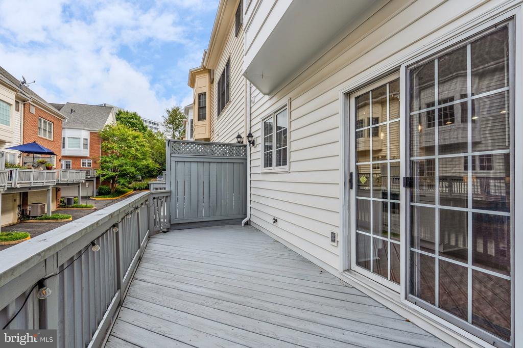 8816 HUNTING LODGE COURT