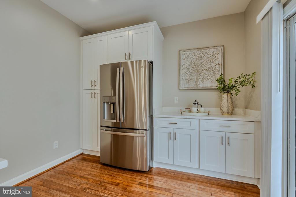 8816 HUNTING LODGE COURT