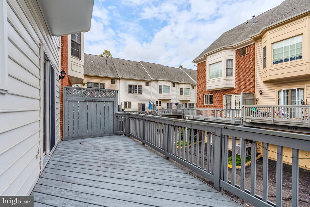 8816 HUNTING LODGE COURT