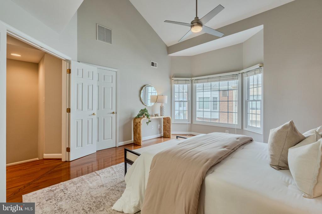 8816 HUNTING LODGE COURT