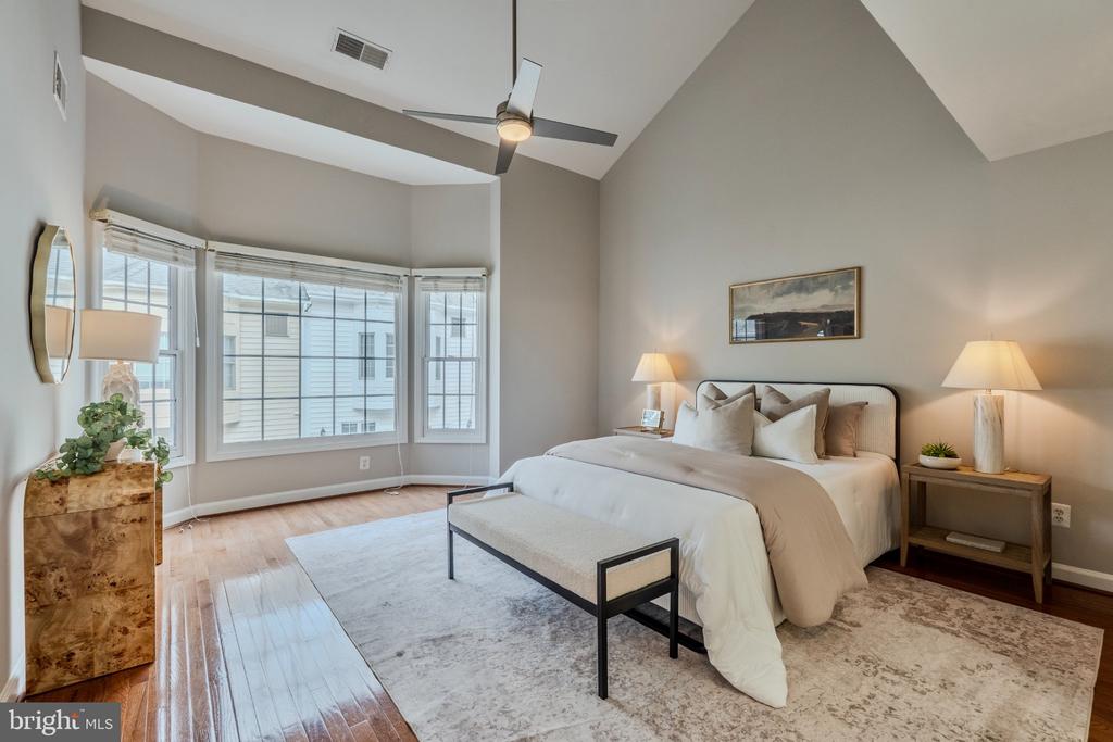8816 HUNTING LODGE COURT