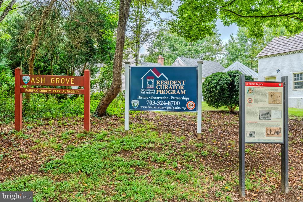 8816 HUNTING LODGE COURT