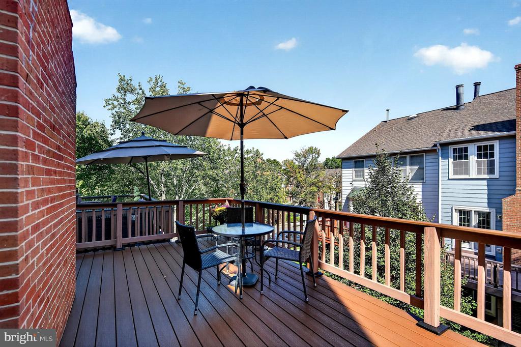 8006 TREVOR PLACE