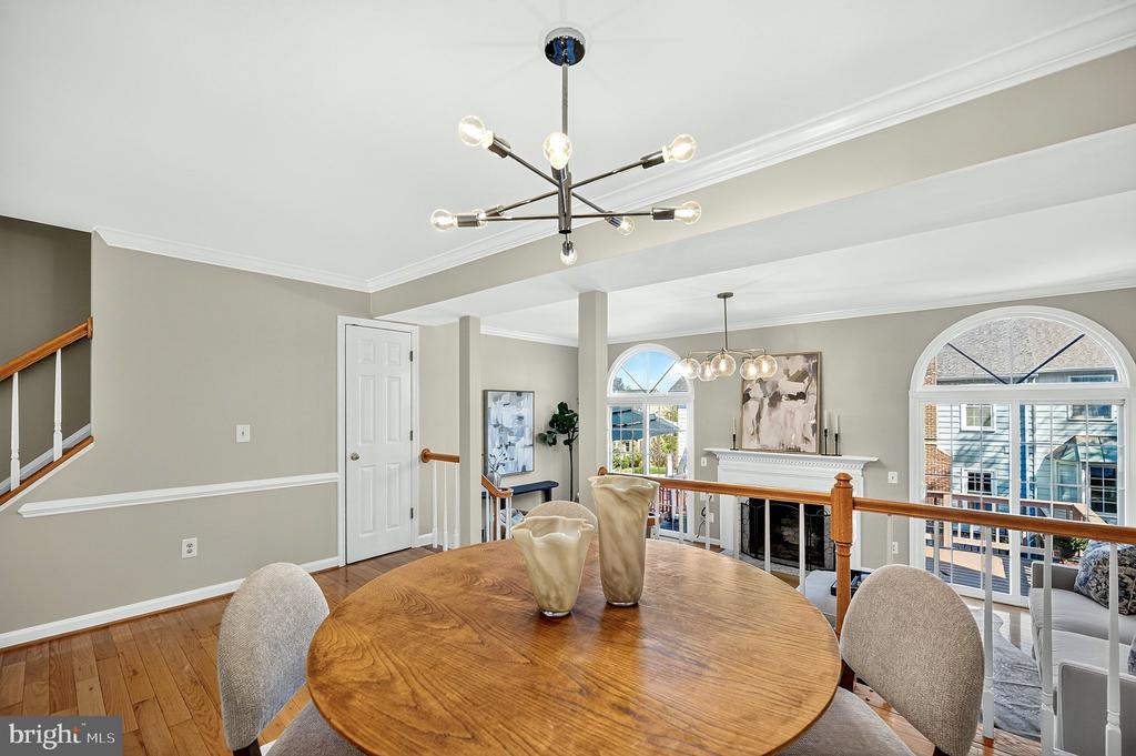 8006 TREVOR PLACE