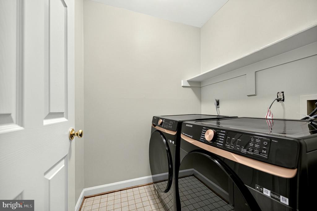 8006 TREVOR PLACE