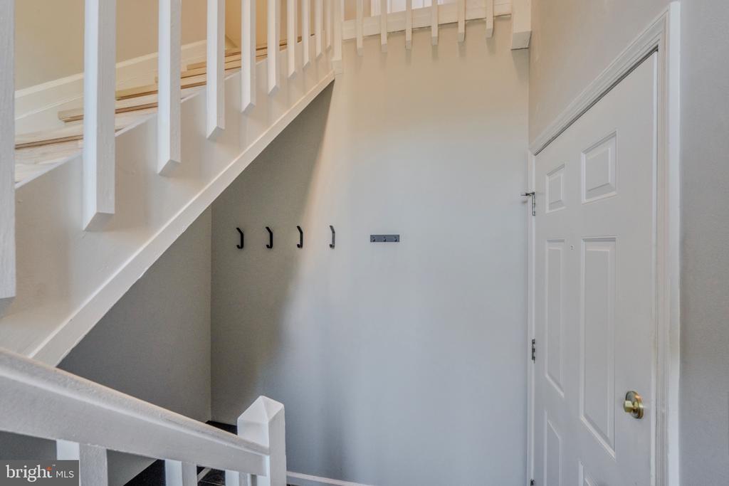 2318 HUNTERS RUN DRIVE Unit: 2318