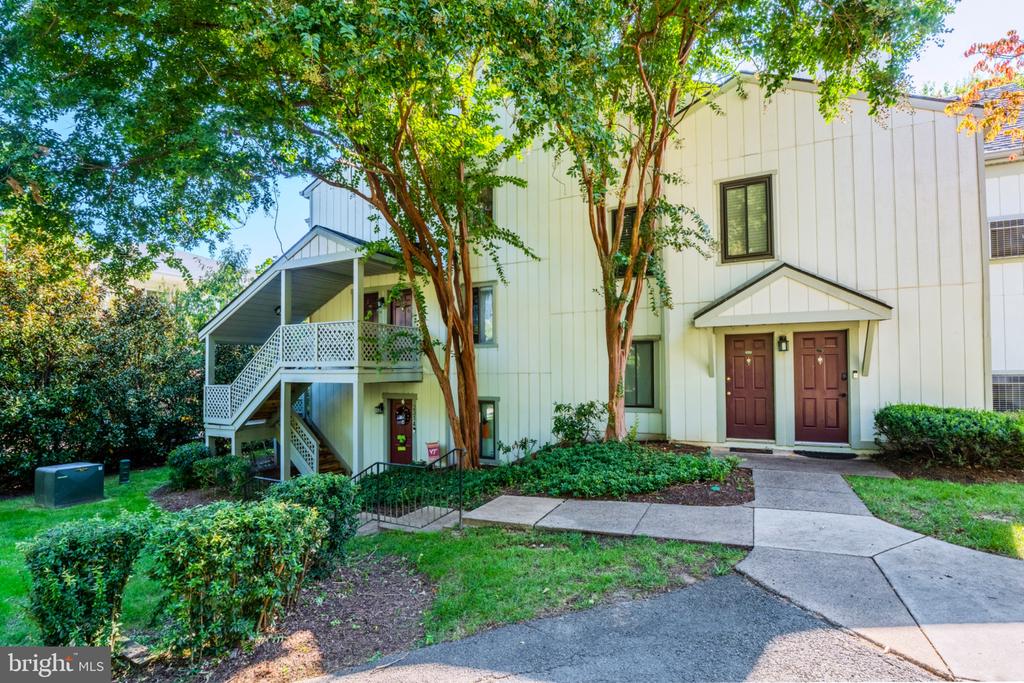 2318 HUNTERS RUN DRIVE Unit: 2318
