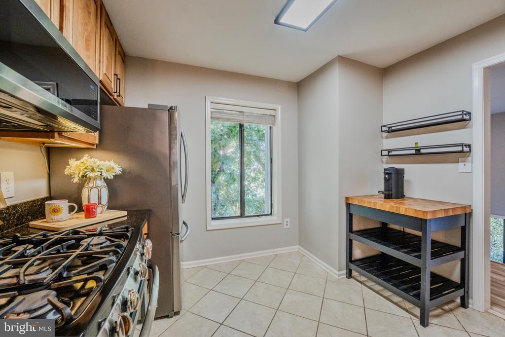 2318 HUNTERS RUN DRIVE Unit: 2318