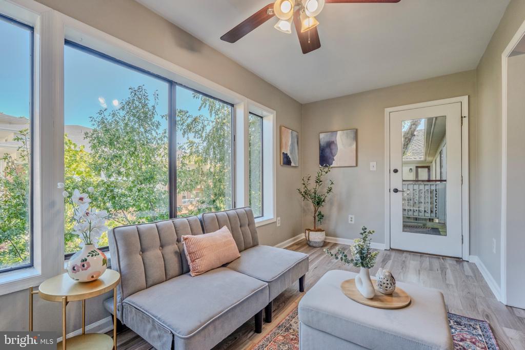 2318 HUNTERS RUN DRIVE Unit: 2318