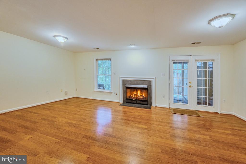 1213 WEATHERSTONE COURT