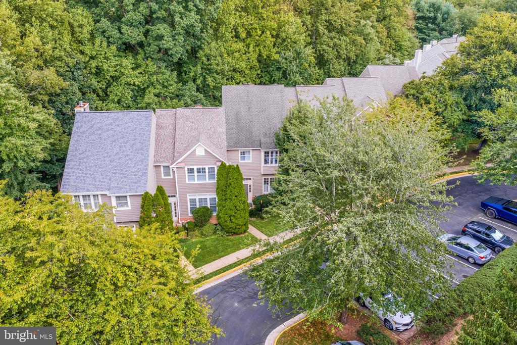 1213 WEATHERSTONE COURT