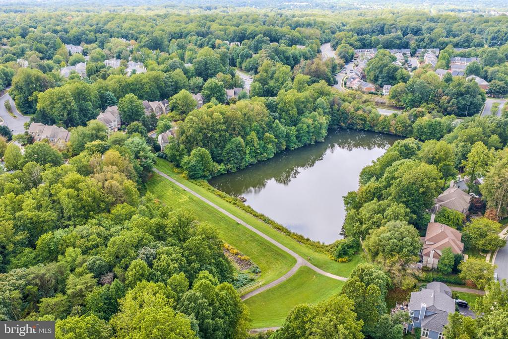 1213 WEATHERSTONE COURT