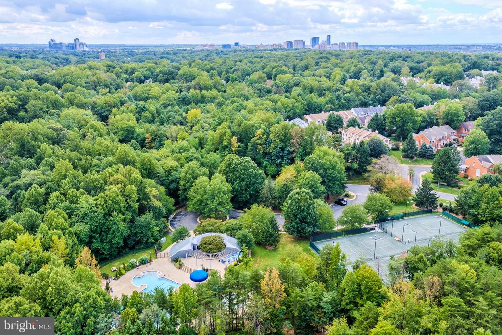 1213 WEATHERSTONE COURT