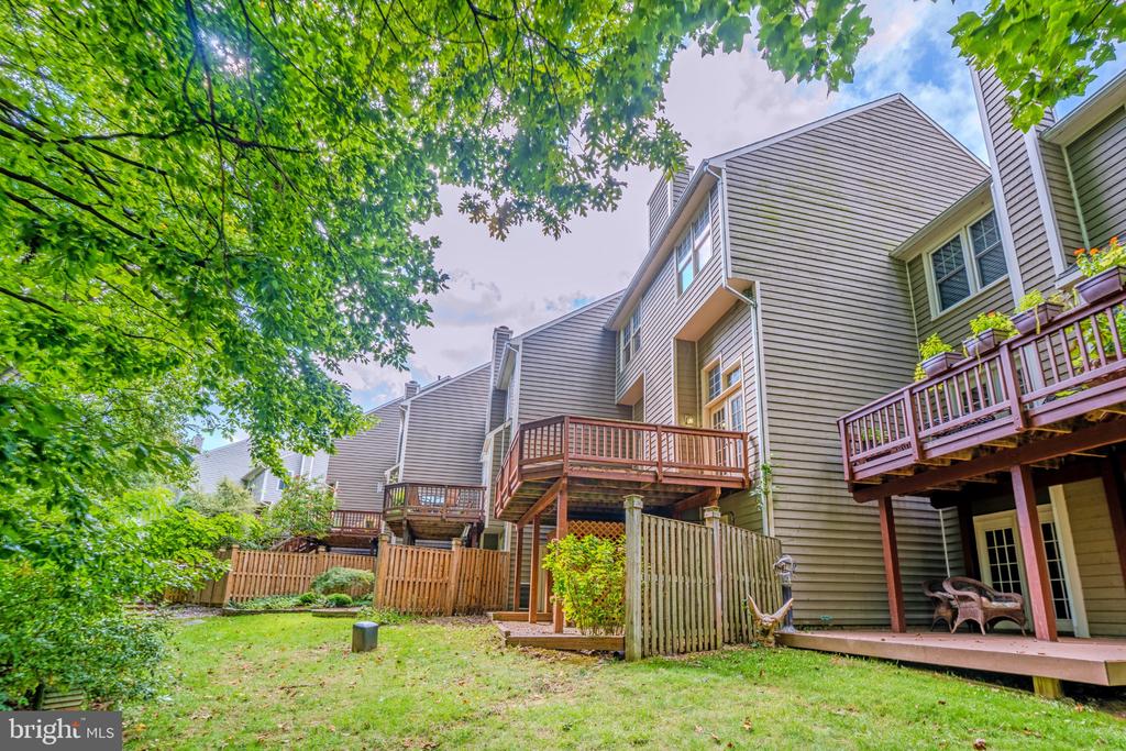 1213 WEATHERSTONE COURT