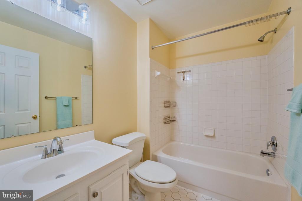 1213 WEATHERSTONE COURT