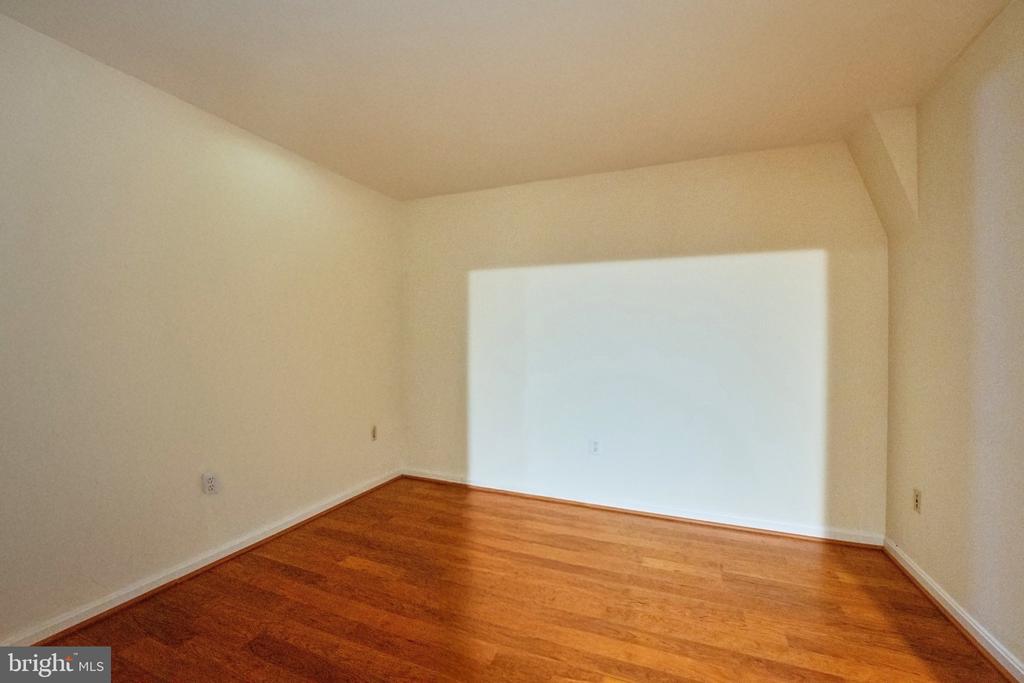 1213 WEATHERSTONE COURT