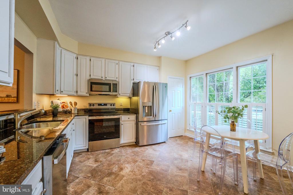 1213 WEATHERSTONE COURT